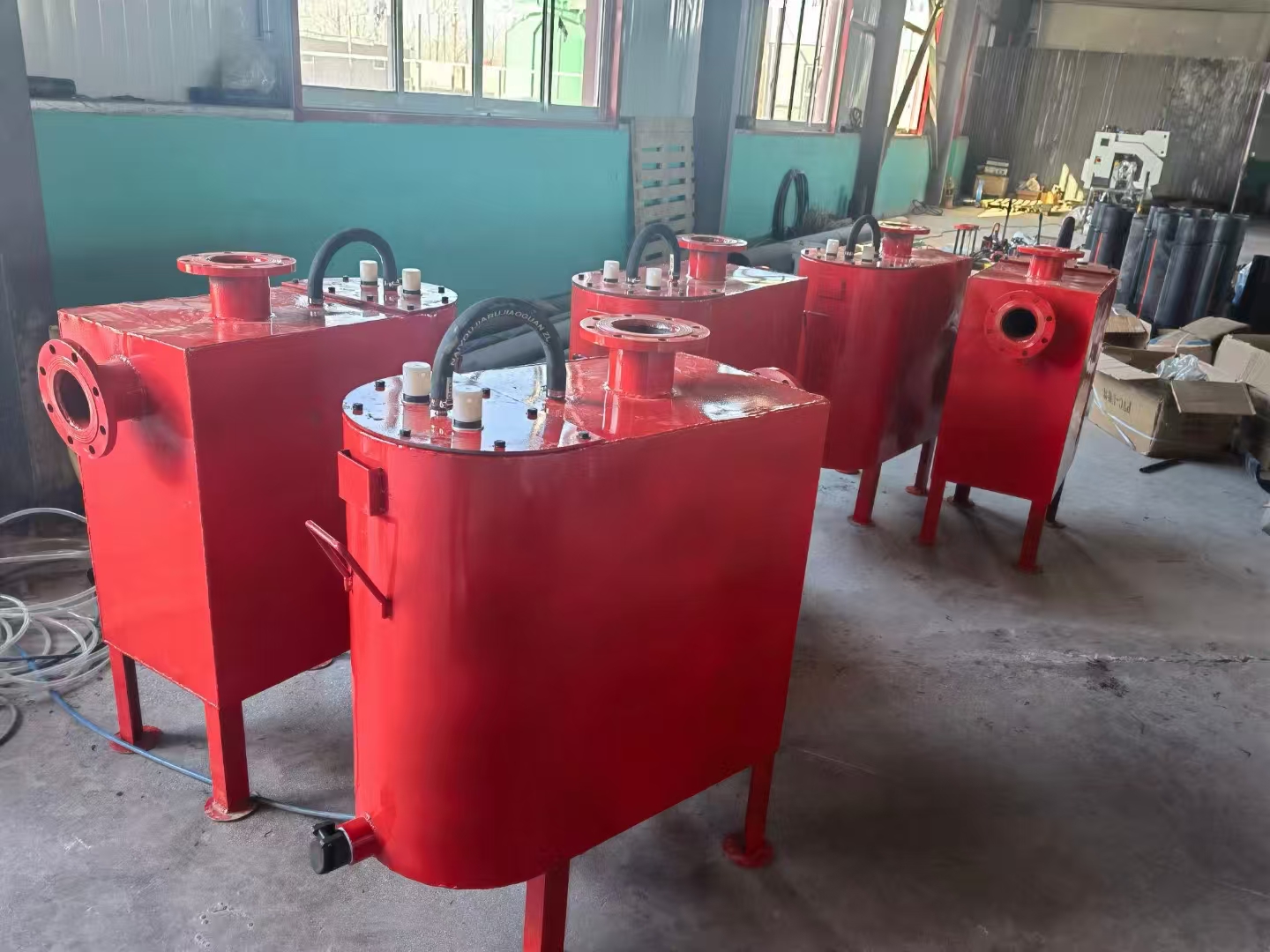 關(guān)于煤礦井下自動排渣放水器!